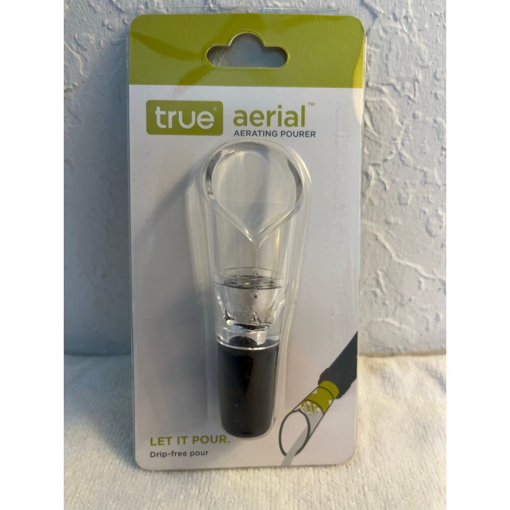 Aerating Wine Pourer Spout by True  - BRAND NEW - Fits Standard Wine Bottle!